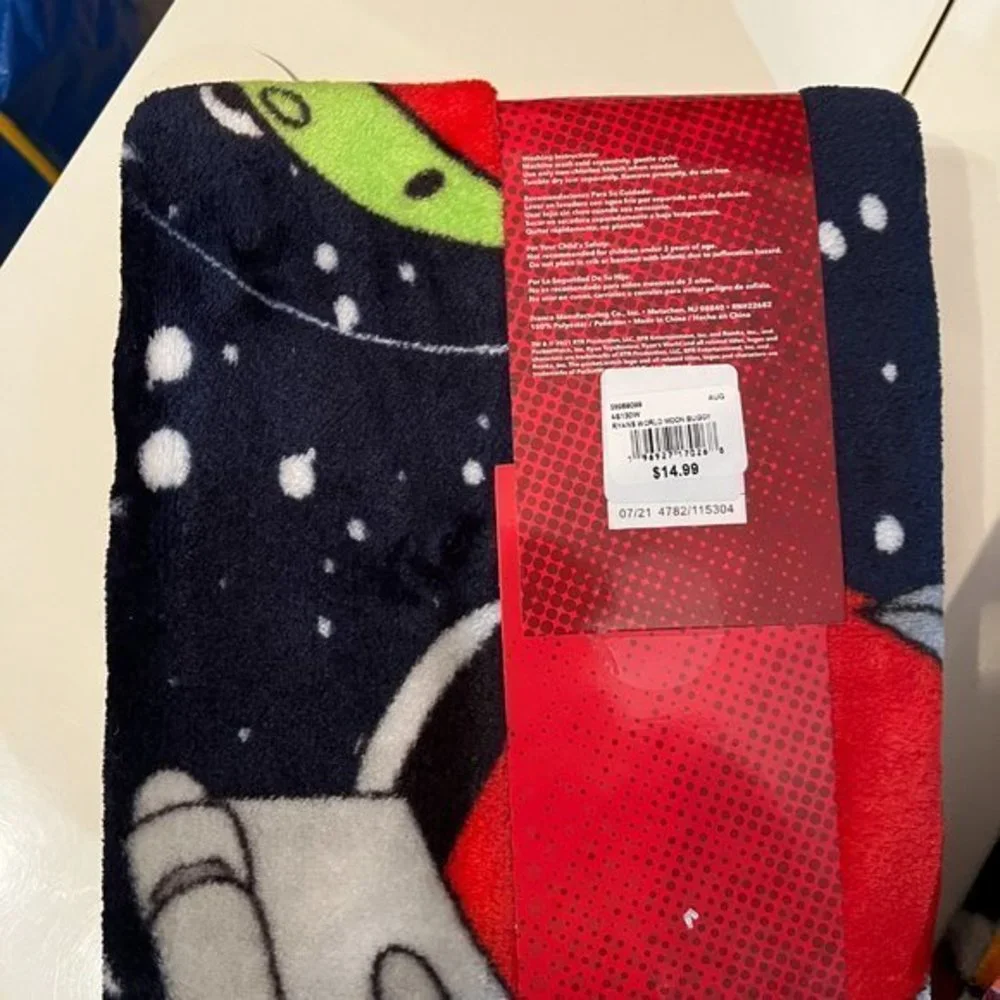 Ryan's World Kid's Throw - Galaxy Explorers (TWO‎ throws) (new) (kids)